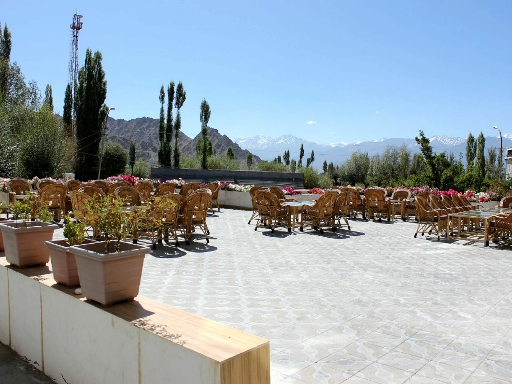 Hotel New Glacier View Leh Exterior foto